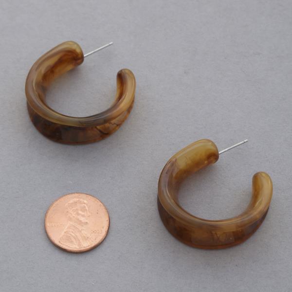 ACETATE OPEN HOOP EARRING