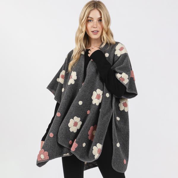 FLEECE FLOWER DETAILED KIMONO