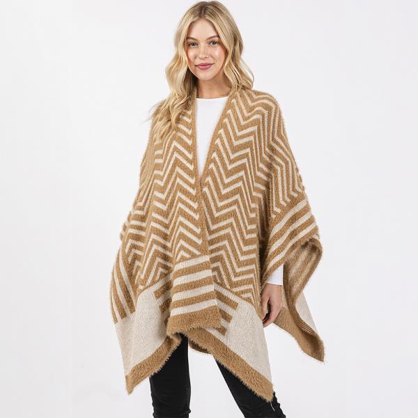 FUZZY CHEVRON PATTERN RUANA