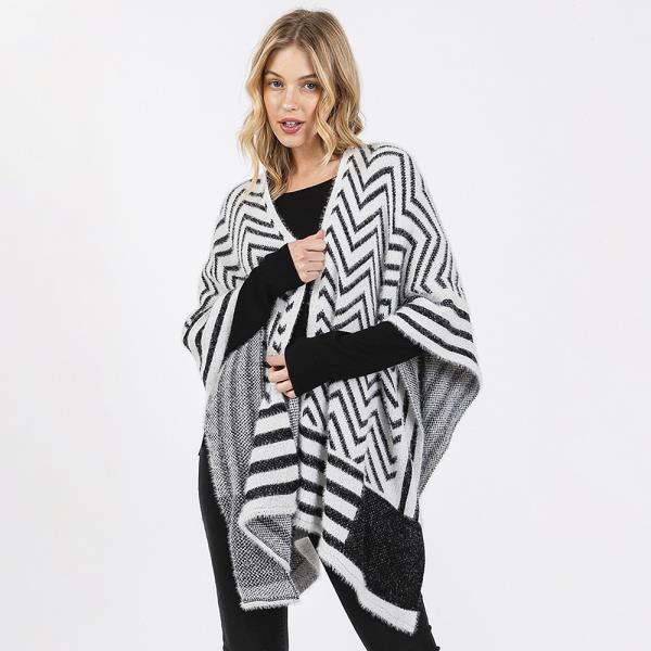 FUZZY CHEVRON PATTERN RUANA