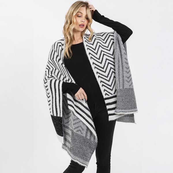 FUZZY CHEVRON PATTERN RUANA