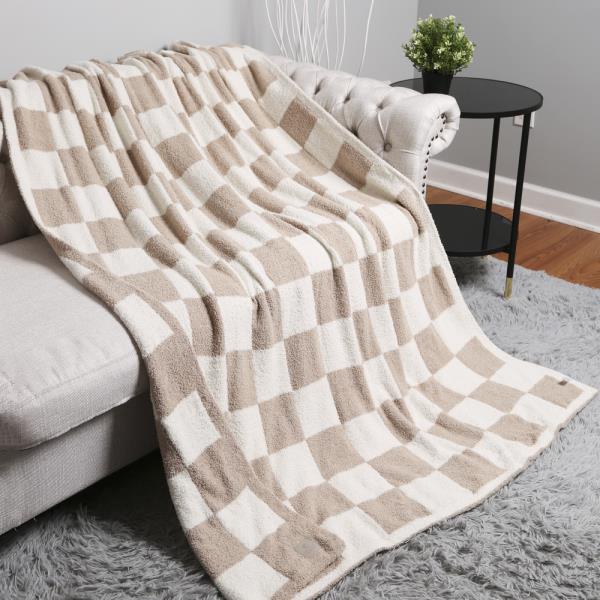 CHECKERED REVERSIBLE THROW BLANKET