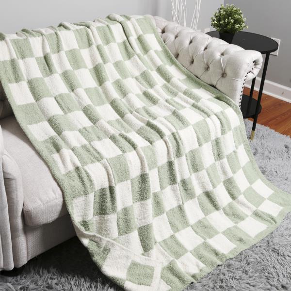 CHECKERED REVERSIBLE THROW BLANKET