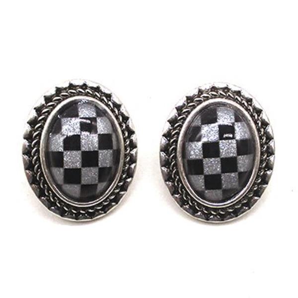 WESTERN STYLE OVAL EARRING