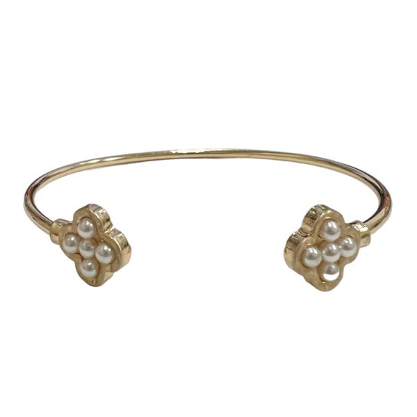 CLOVER PEARL SIDE CUFF BRACELET