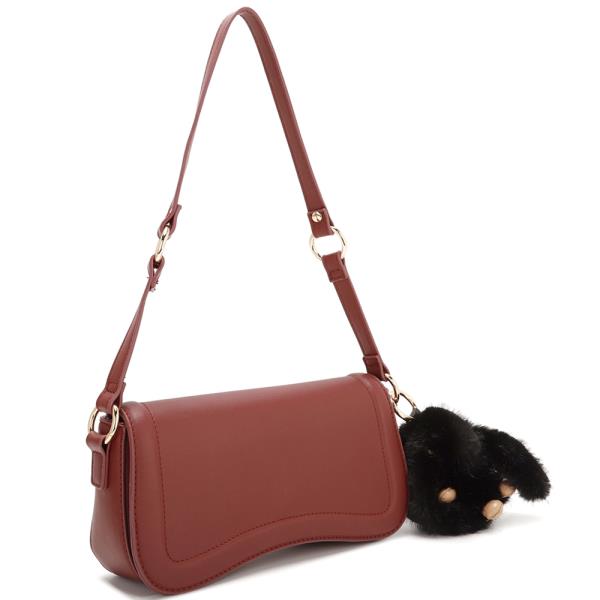 SMOOTH CURVED CROSSBODY BAG W DOLL KEYCHAIN