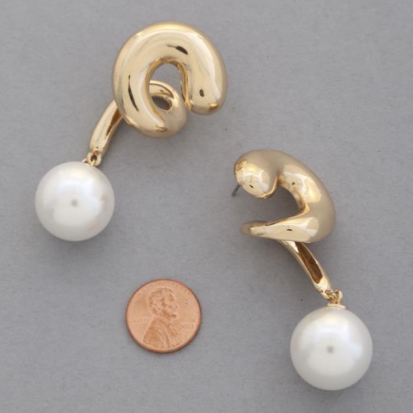 C SHAPE PEARL BEAD METAL DANGLE EARRING