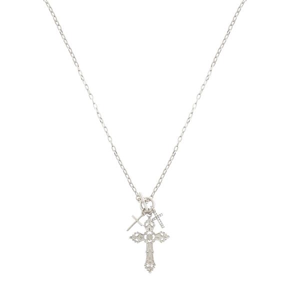 CROSS PENDANT NECKLACE