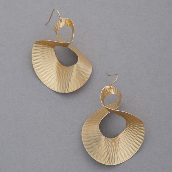 TEXTURED METAL LOOP DANGLE EARRING