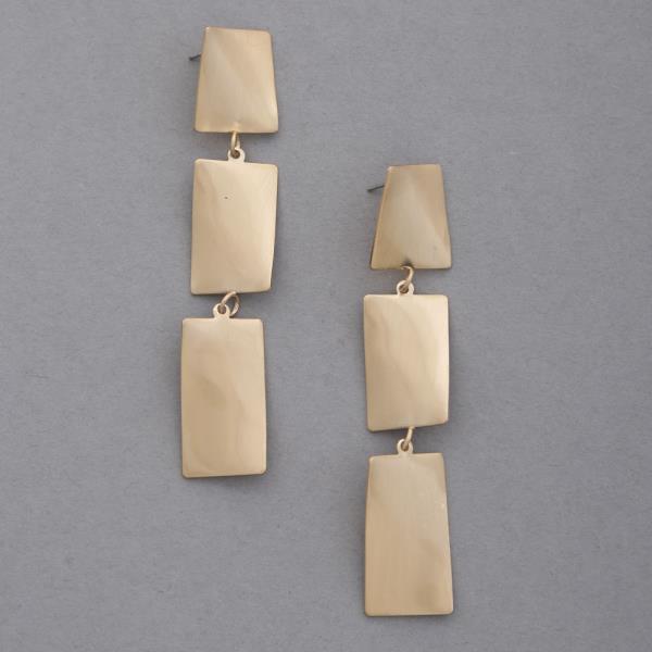 TRIPLE RECTANGLE METAL EARRING