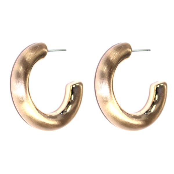 METAL PUFFY HOOP EARRING