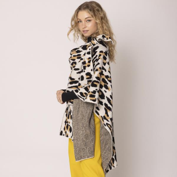 LEOPARD KNIT RUANA