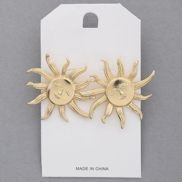 SUN METAL EARRING