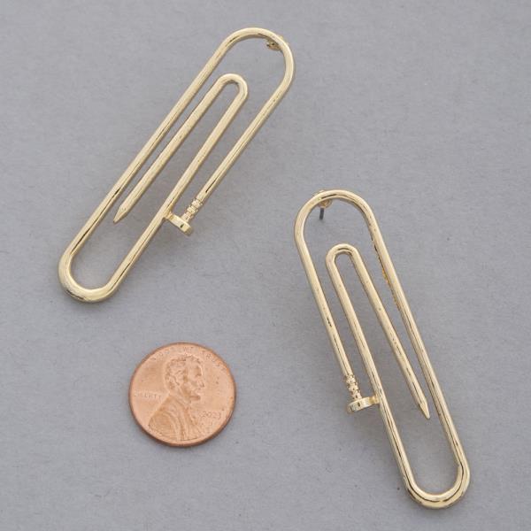 NAIL METAL EARRING