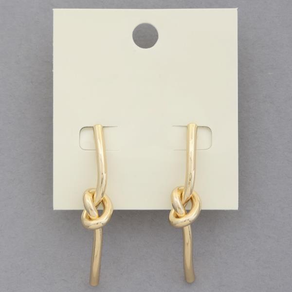 KNOT METAL BAR EARRING