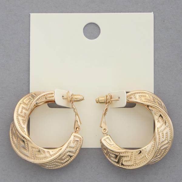 TWISTED GREEK PATTERN METAL HOOP EARRING