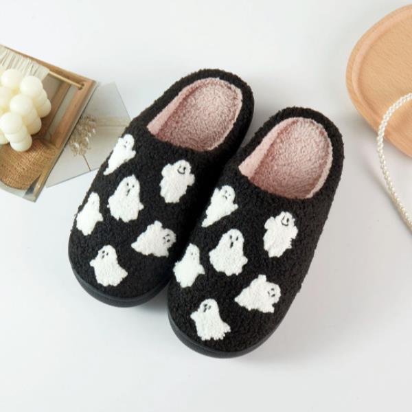 HALLOWEEN GHOST FUZZY HOME SLIPPER