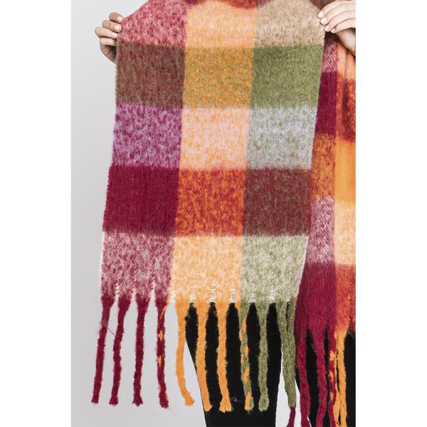 MULTI COLOR PLAID SCARF W/FRINGE