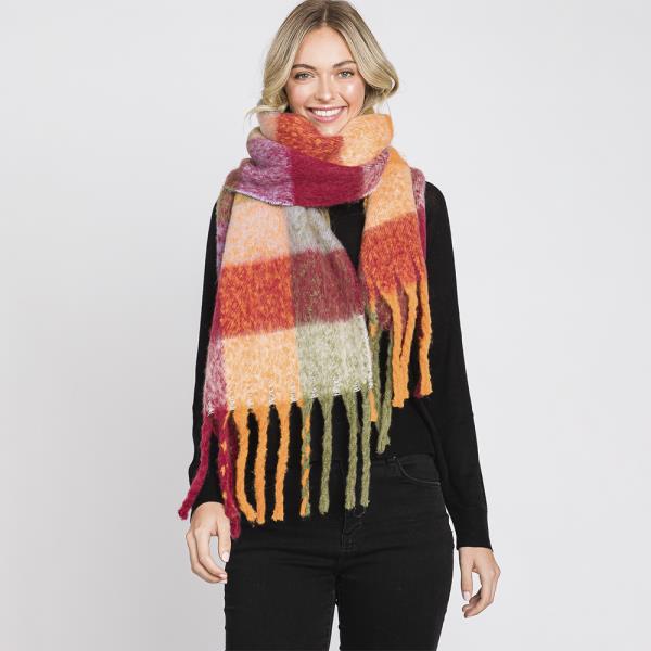 MULTI COLOR PLAID SCARF W/FRINGE
