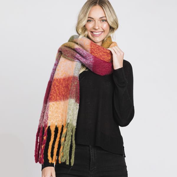 MULTI COLOR PLAID SCARF W/FRINGE
