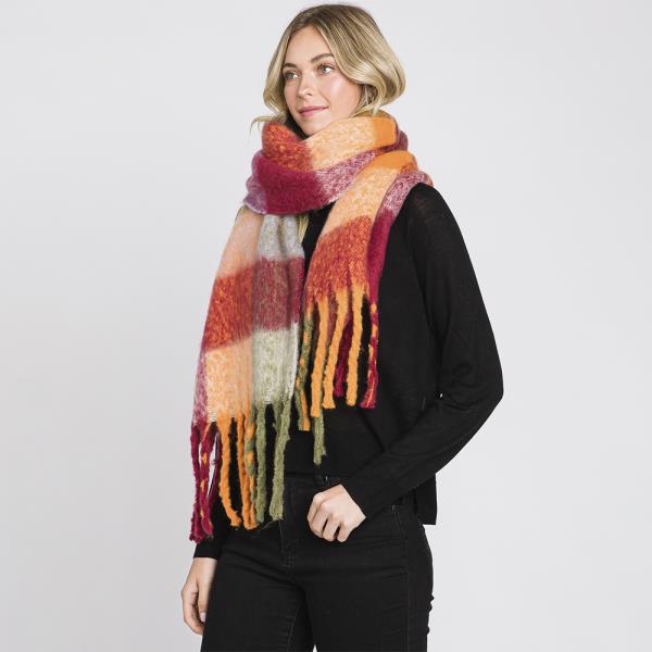 MULTI COLOR PLAID SCARF W/FRINGE