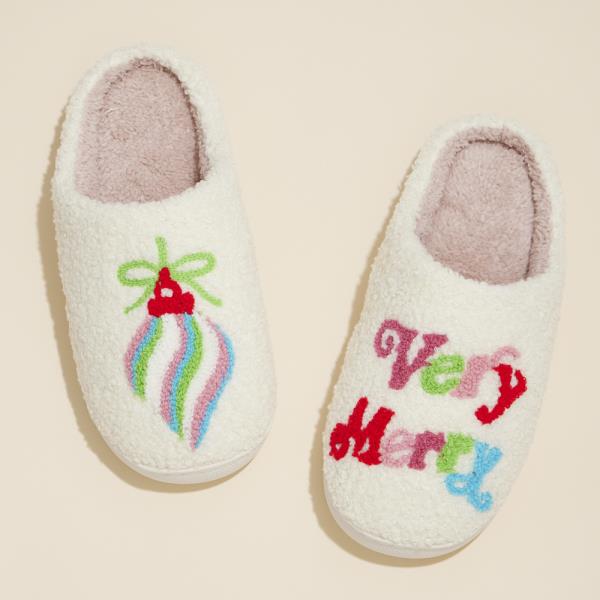 VERY MERRY & ORNAMENT FUZZY SLIPPERS 6PC PACK