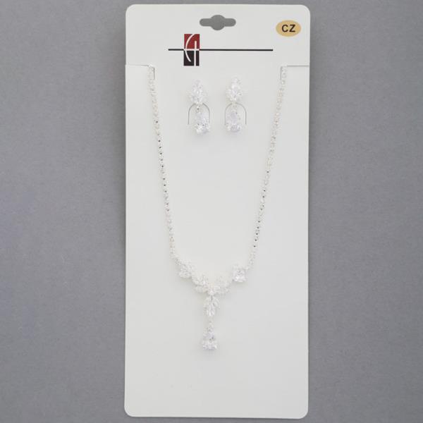 RHINESTONE V SHAPE NECKLACE