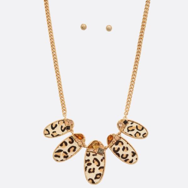 GENUINE LEATHER ANIMAL PRINT OVAL LINK NECKLACE