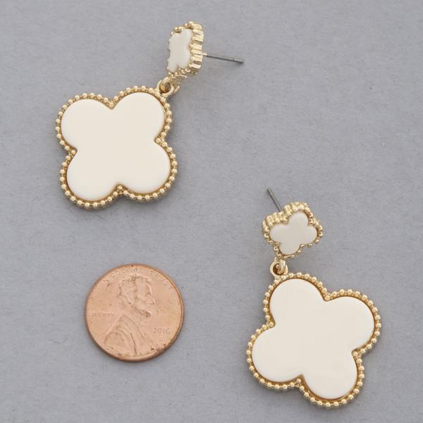 ACETATE CLOVER DANGE EARRING