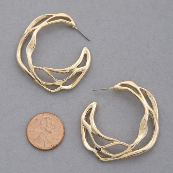 METAL OPEN HOOP EARRING