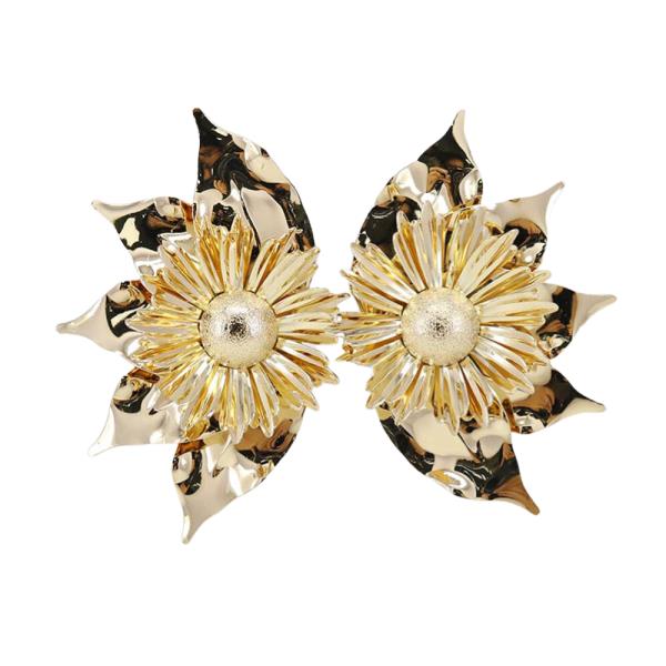 METAL FLOWER POST EARRING