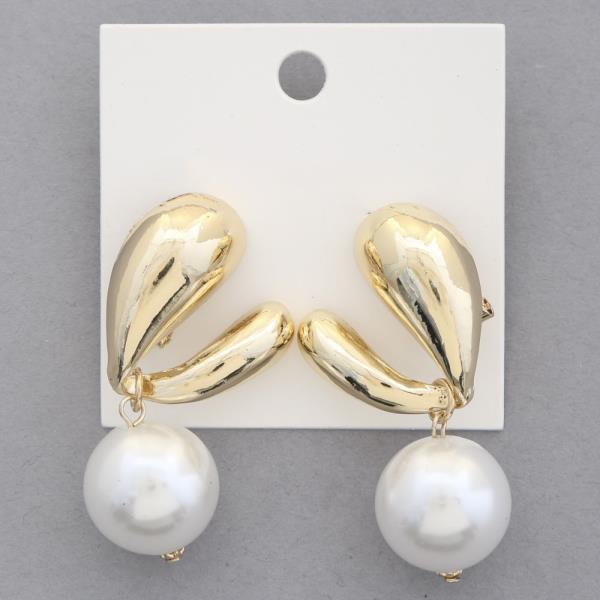 METAL PEARL EARRING