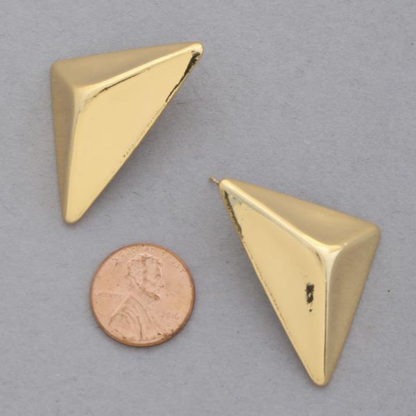 TRIANGLE SHAPE METAL EARRING