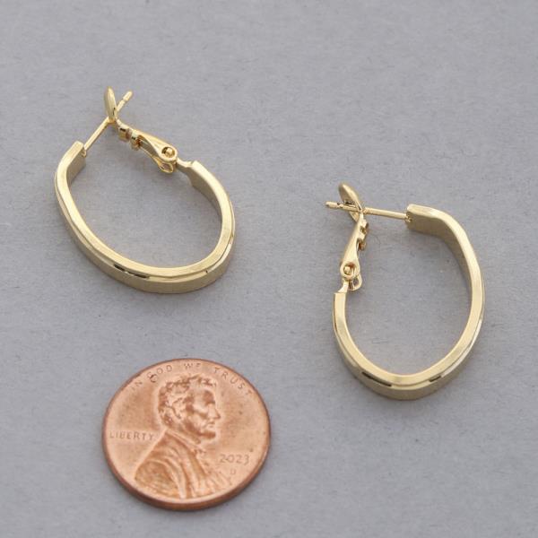 14K GOLD DIPPED OVAL SQUARE EDGE HOOP EARRING