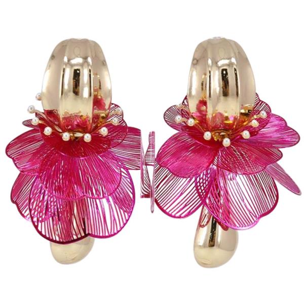 CHUNKY FLOWER METAL EARRING