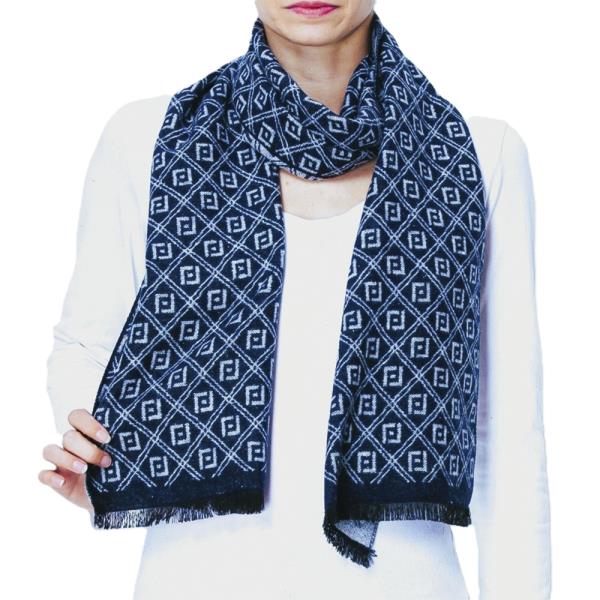 SQUARE PATTERN OBLONG SCARF