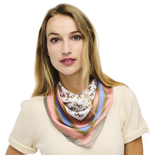 SILKY SQUARE NECK SCARF