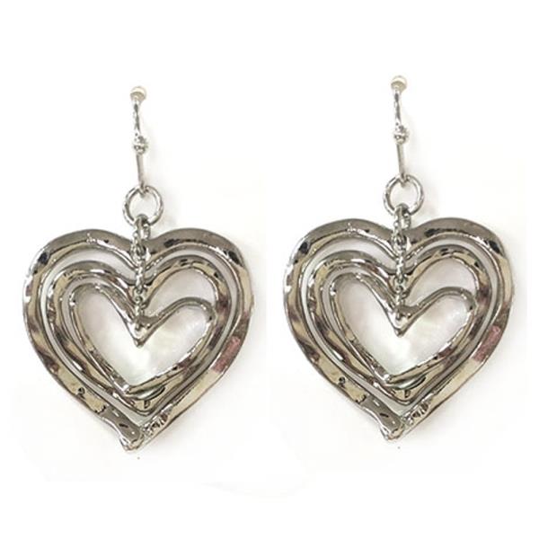 TRIPLE HEART METAL DANGLE EARRING