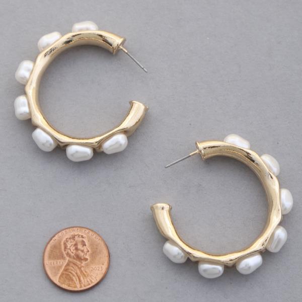 PEARL BEAD EDGE OPEN HOOP EARRING