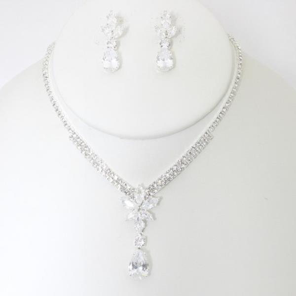 RHINESTONE FLOWER & TEAR DROP NECKLACE EARRING SET