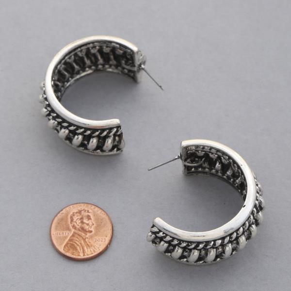 WESTERN STYLE OPEN HOOP EARRING