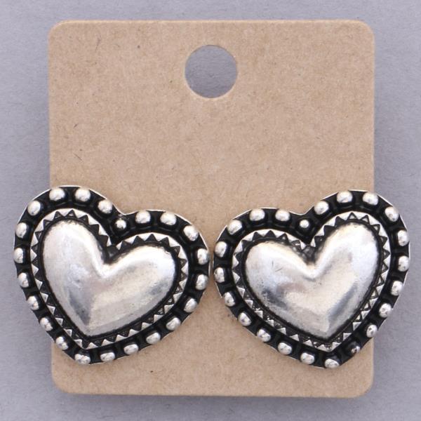 HEART SHAPE METAL EARRING