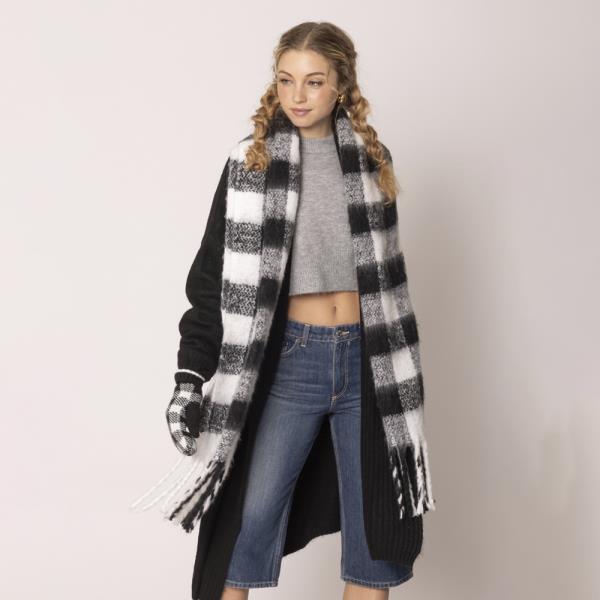 BUFFALO PLAID SCARF