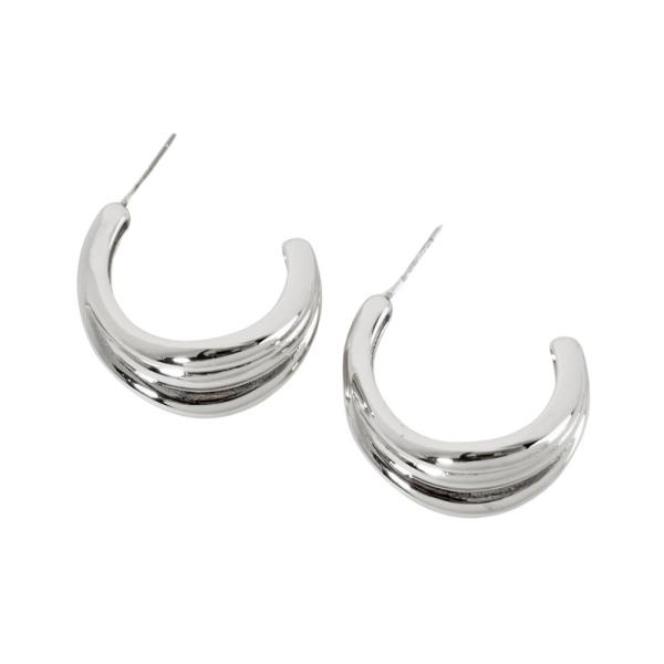 METAL PUFFY TEXTURED OPEN C HOOP EARRING