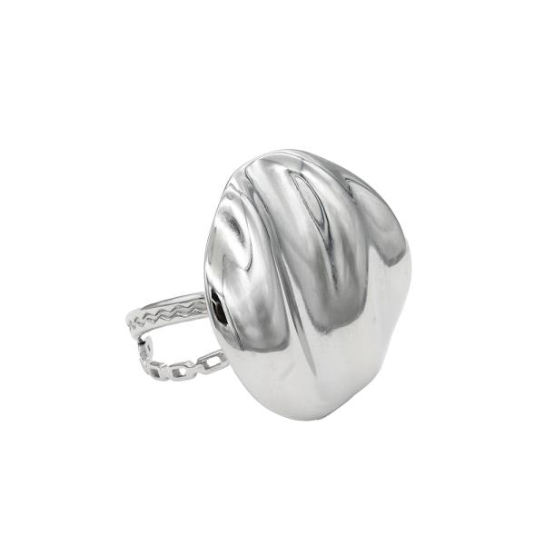 ROUND ORGANIC SHAPE METAL RING