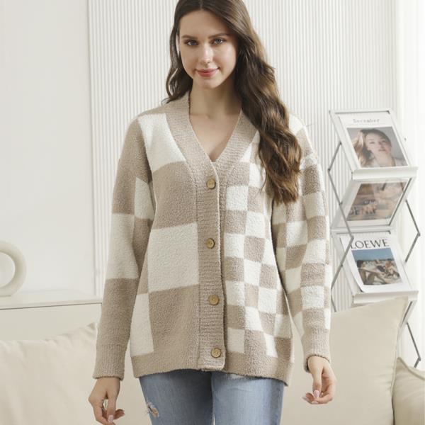 TWO-SIZED CHECKERED CARDIGAN