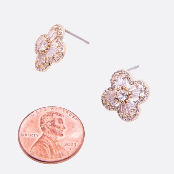 SODAJO CLOVER RHINESTONE GOLD DIPPED EARRING