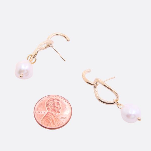 SODAJO PEARL BEAD OVAL LINK GOLD DIPPED DANGLE EARRING