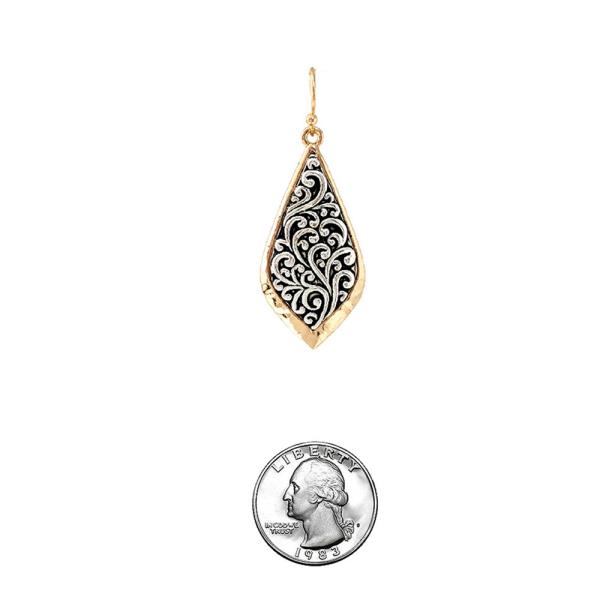 FILIGREE PATTERN METAL DANGLE EARRING