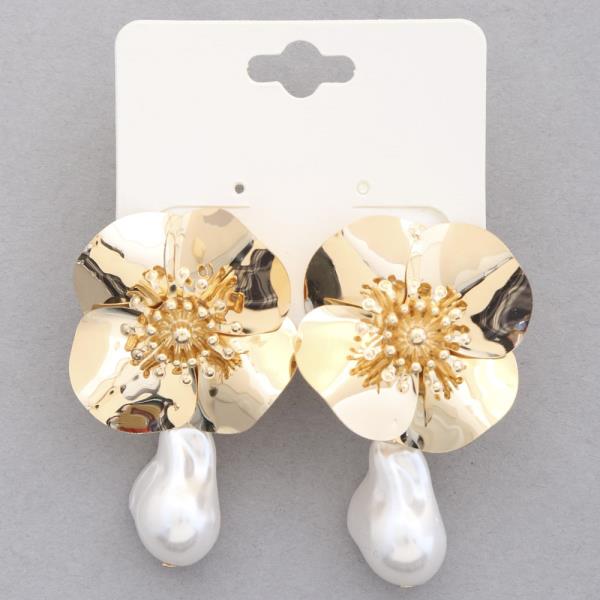 FLOWER PEARL BEAD EARRING